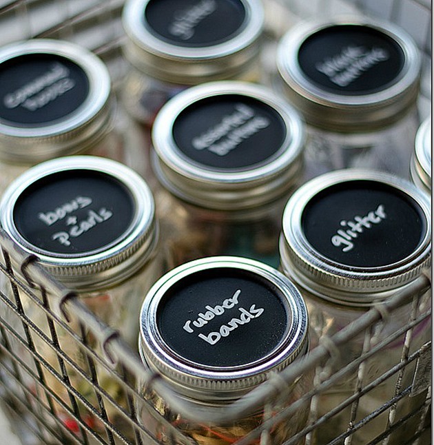 mason-jar-craft-storage-with-chalkboard-paint-lids-7_thumb