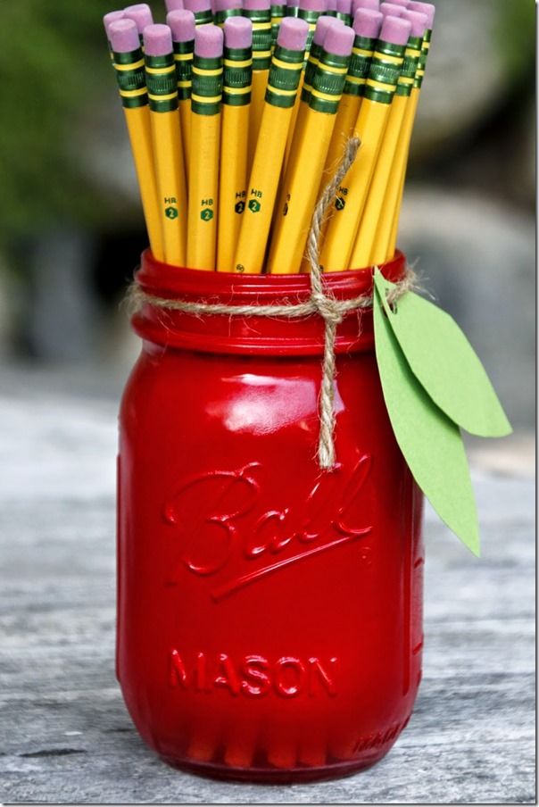 apple-mason-jar-pencil-holder