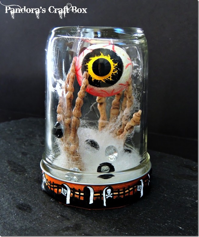 Halloween-eyeball-skeleton-mason-jar-DIY1
