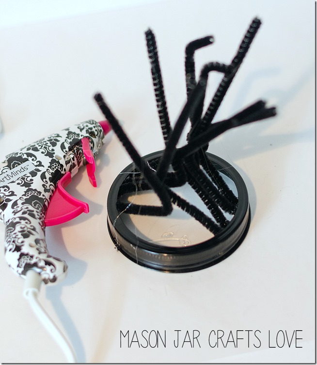 spider-mason-jar-halloween-craft-21