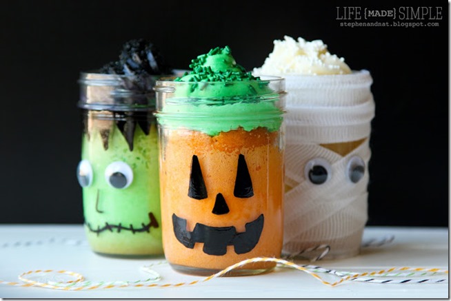 Halloween-treat-idea-mason-jar-cakes. Life Made Simple