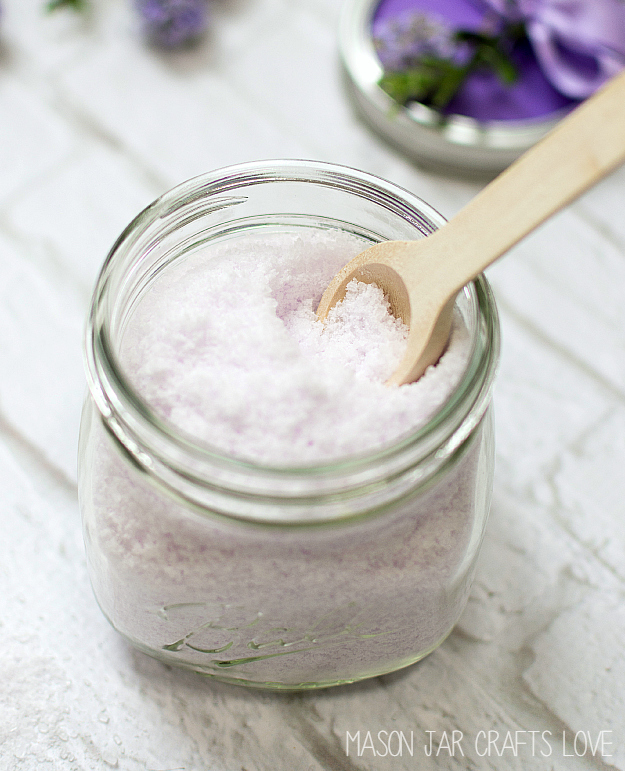 Mason Jar Crafts Gift Ideas: Lavender Bath Salts