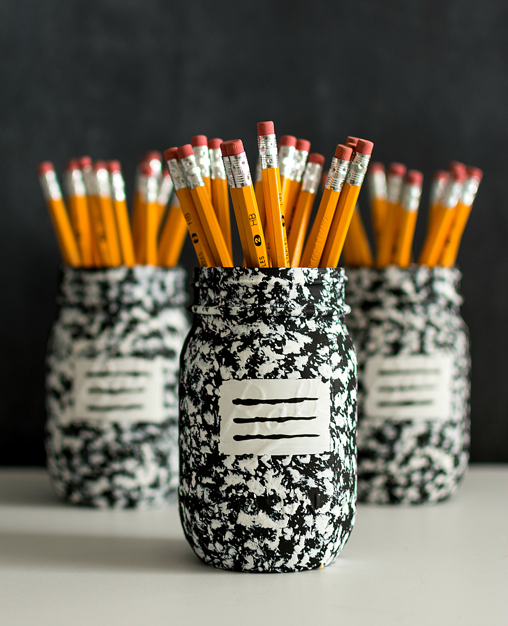 Desk Organizer Idea - Mason Jar Craft Ideas - Teacher Gifts