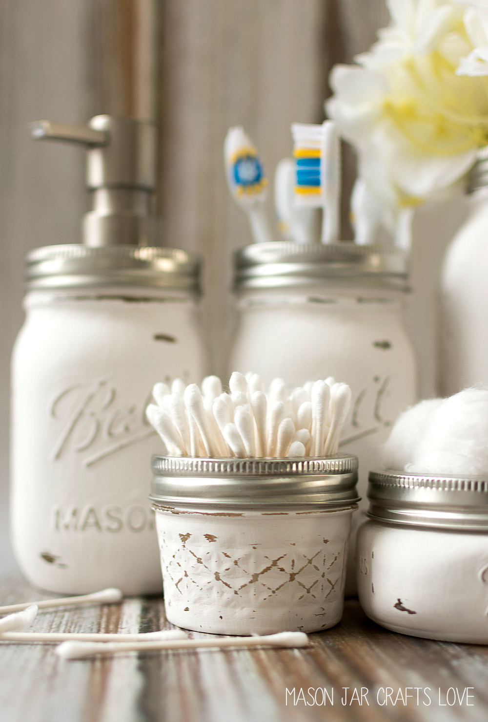 mason-jar-crafts-painted-distressed-bathroom-organizer-soap-dispenser-toothbrush-holder 2 (2 of 3) 2