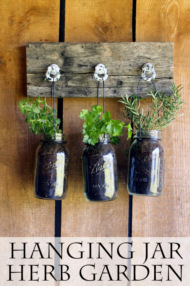 Mason Jar Hanging Herb Garden - How To Create An Herb Garden @masonjarcraftslove.com