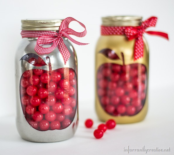 Apple Mason Jar Teacher Gift - Homemade Teacher Gift Ideas with Mason Jars @masonjarcraftslove.com