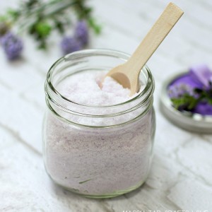 Mason Jar Craft Ideas: Homemade Bath Salts