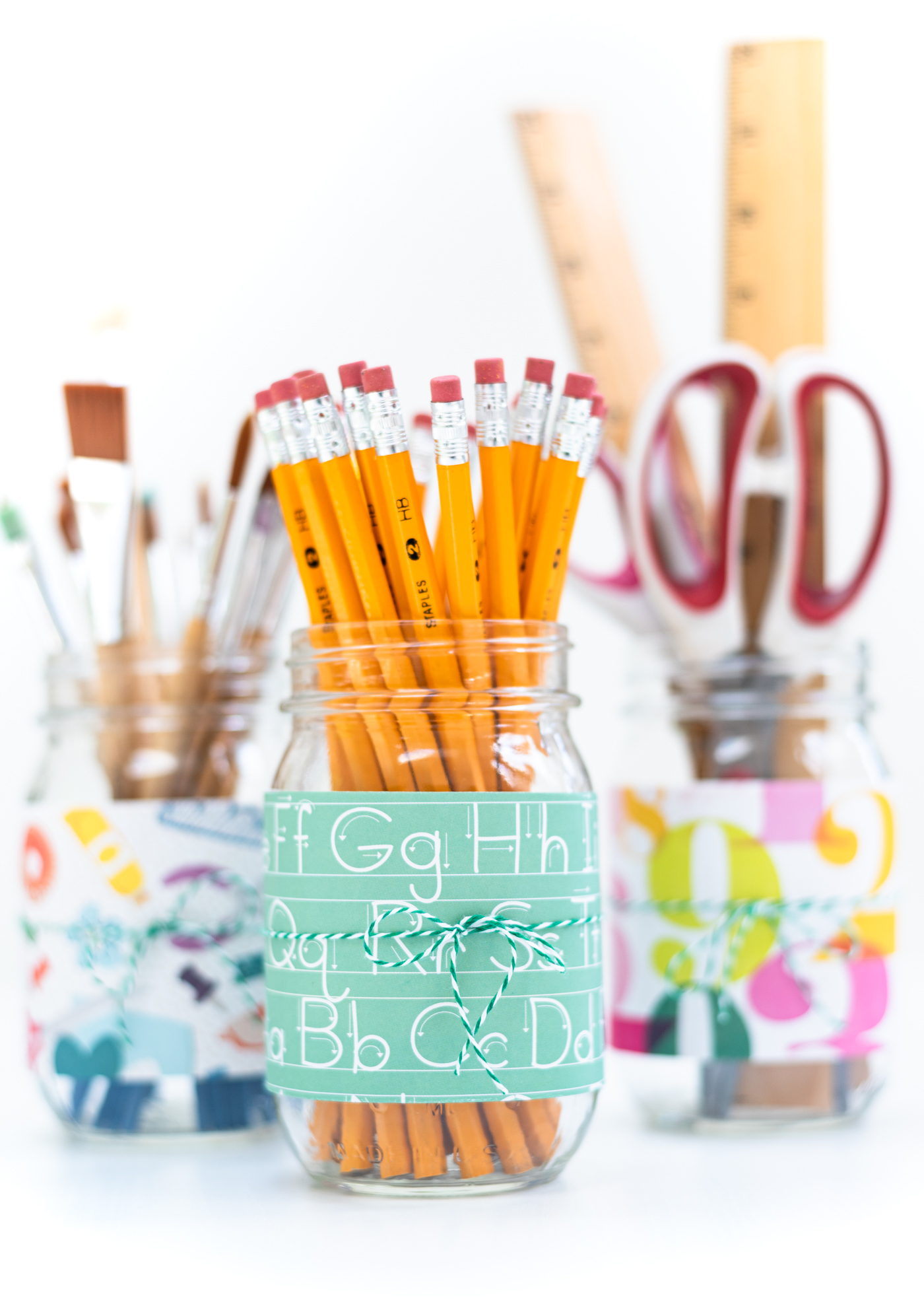 Easy Back To School Mason Jar Pencil Holders - Mason Jar Crafts Love