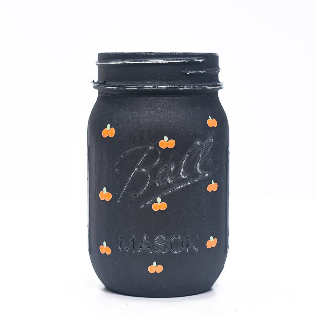 How to Paint Pumpkins on Mason Jars - Mason Jar Fall Craft
