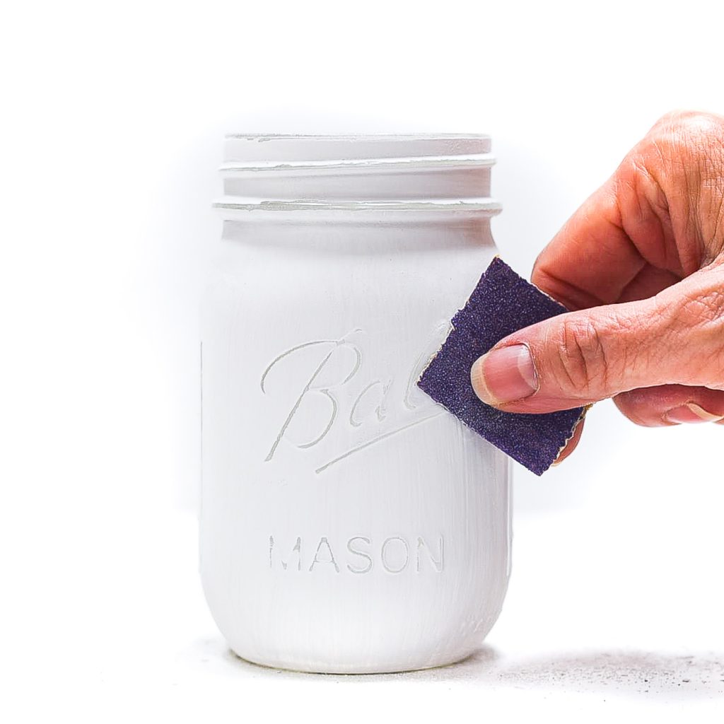How To Paint Acorns. Easy Acorn Painting Tutorial. Painted Acorn Mason Jars. Fall Craft Ideas with Mason Jars. Acorn Craft Ideas.