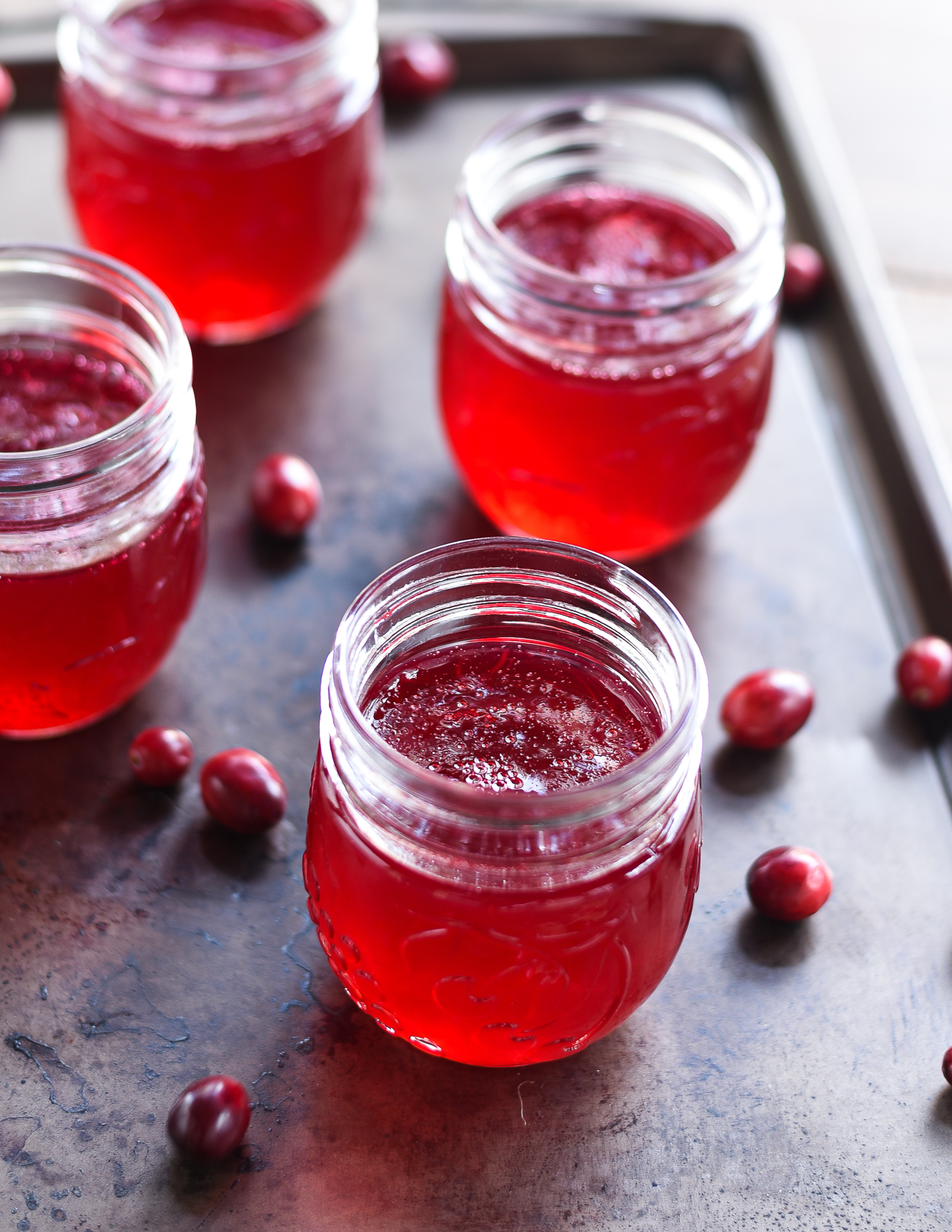Cranberry jHoliday foods in mason jars. Mason jar gift ideas with food and recipes. Recipes in mason jars. Holiday gift ideas with mason jars. Hot chocolate in mason jars. Recipes in mason jars.elly recipe in mason jars. 