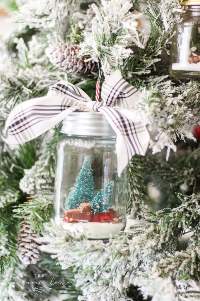 Mason Jar Vintage Truck in Jar Snow Globe Ornament DIY. Mason Jar Christmas Ornament Craft Ideas. DIY Mason Jar Ornaments - Christmas Crafts with Mason Jars - Homemade Ornament Craft Ideas. Mini Mason Jar Ornaments tutorial. Mason Jar Lid Ornaments. Mason Jar Lid Mini Wreath Ornaments.