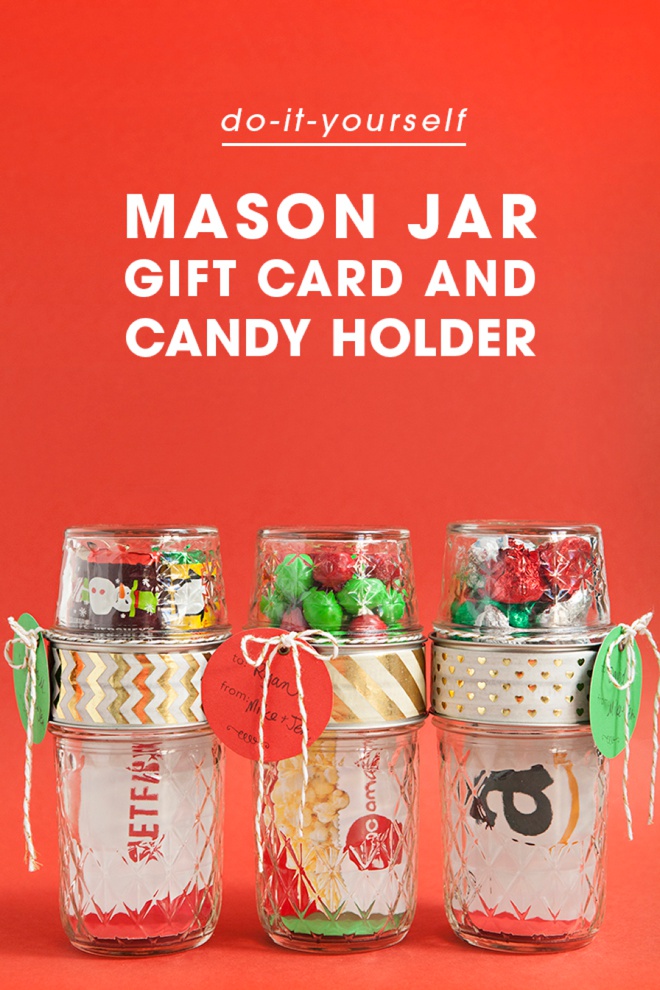 Mason Jar Gift Card and Candy Holder. Mason Jar Holiday Gift Card Holders. Mason Jar Christmas Gift Card Holder Ideas. Creative ways to Package Gift Cards in Mason Jars.