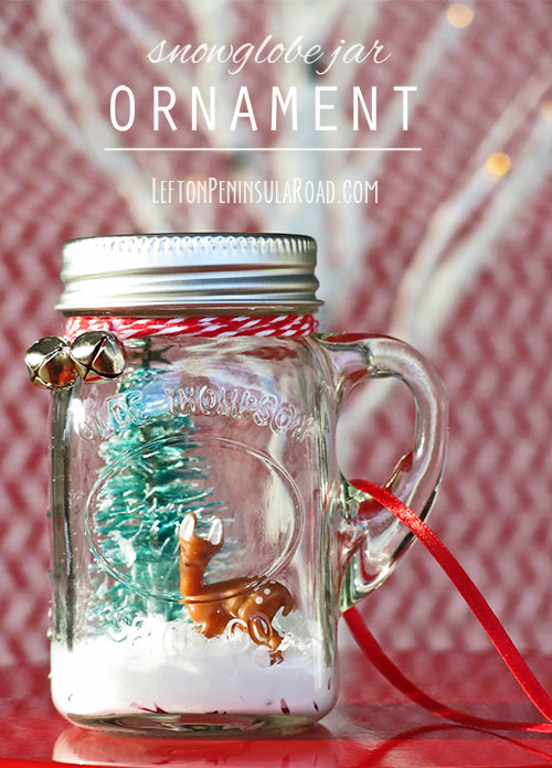 Mini Mason Jar Mug Snowglobe Ornament. Mason Jar Christmas Ornament Craft Ideas. DIY Mason Jar Ornaments - Christmas Crafts with Mason Jars - Homemade Ornament Craft Ideas. Mini Mason Jar Ornaments tutorial. Mason Jar Lid Ornaments. Mason Jar Lid Mini Wreath Ornaments.