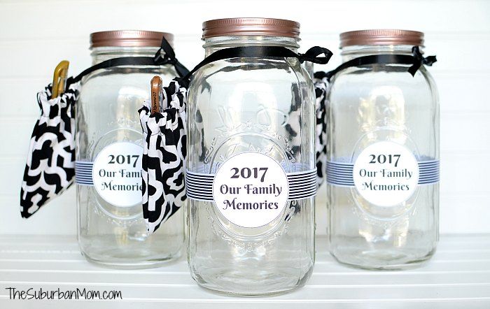 New Year Family Memory Jar. New Year's Eve Mason Jar Ideas - New Year's Eve Party Ideas with Mason Jars - New Year's Mason Jar Crafts.