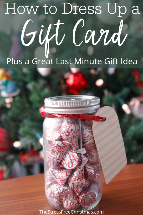 Mason Jar Holiday Gift Card Holders. Mason Jar Christmas Gift Card Holder Ideas. Creative ways to Package Gift Cards in Mason Jars.