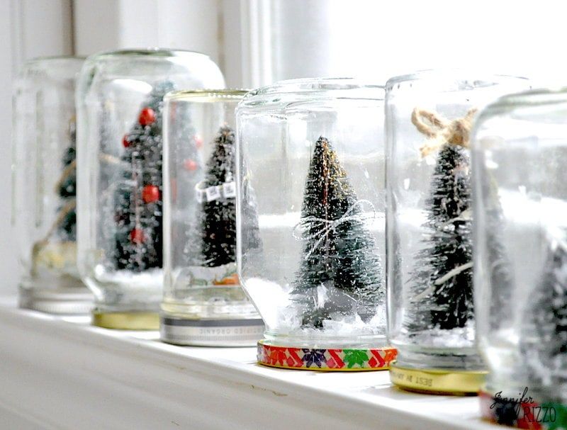 Recycled Jars Snow Globe Forest. Mason Jar Snow Globe Craft Ideas. Bottle Brush Trees in Mason Jar Snow Globes. How to Make a Snow Globe in a Jar. Kids Craft Ideas for Christmas with Mason Jars. Gift Ideas in Mason Jars. Winter Crafts Ideas with Snow Globes. Mason Jar Crafts for Christmas. 