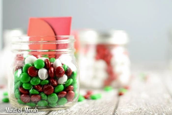 Teacher Gift Card in Mason Jar for Holidays. Mason Jar Holiday Gift Card Holders. Mason Jar Christmas Gift Card Holder Ideas. Creative ways to Package Gift Cards in Mason Jars.