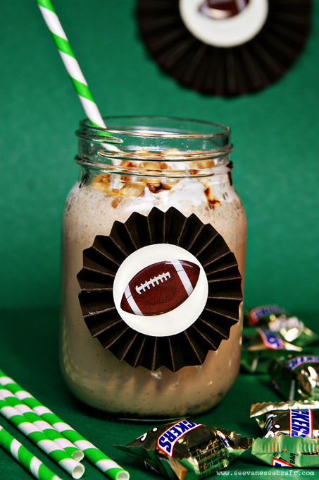 Football Mason Jar Crafts & Party Ideas. Football Party with Mason Jars. Mason Jar Football Centerpiece. Mason jar football drink cups. Mason jar football utensil holder.