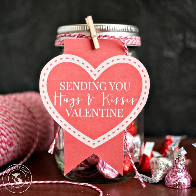 Free Printable Tag for Mason Jar Candy Kisses Gift. Valentine Mason Jar Crafts. Mason Jar Valentine's Day Craft Ideas. Gift Ideas in Mason Jars for Valentine's Day. 55+ Valentine Jar Crafts & More