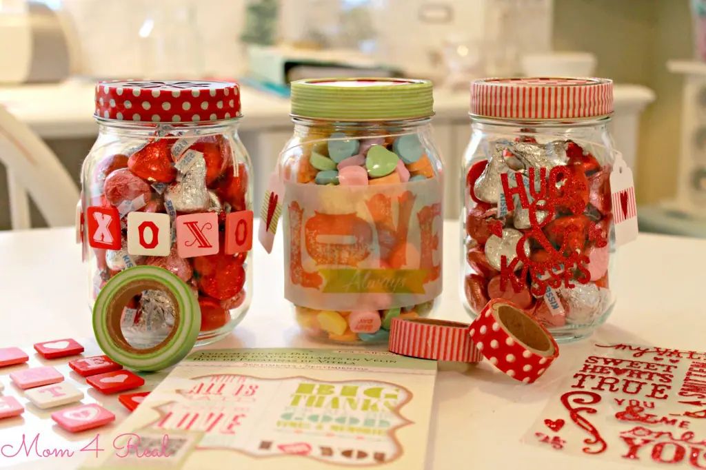Valentine Mason Jar Crafts. Mason Jar Valentine's Day Craft Ideas. Gift Ideas in Mason Jars for Valentine's Day. 55+ Valentine Jar Crafts & More