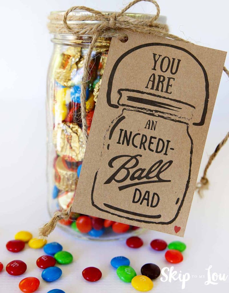 Father's Day Gift Ideas in Mason Jars. Homemade Father's Day Crafts.  Kid's Crafts for Father's Day. Easy Father's Day Crafts with Mason Jars. Mason Jar Crafts. Mason Jar Kid's Crafts.