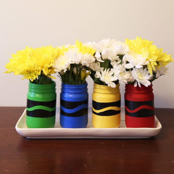Crayon Painted Mason Jars. Mason Jar Craft Ideas for Back to School, Teacher Gift Mason Jars - Mason Jar Gift Ideas for Teachers - School Themed Mason Jars. Mason Jar Pencil Holders Themed for School, Students, Teachers. Back to School Teacher Gift Ideas. Holiday Teacher Gift Ideas with Mason Jars. DIY Teacher Gift Ideas.
